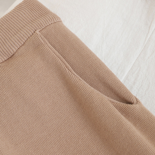 Modern női kétrészes szett fekete és barna színben