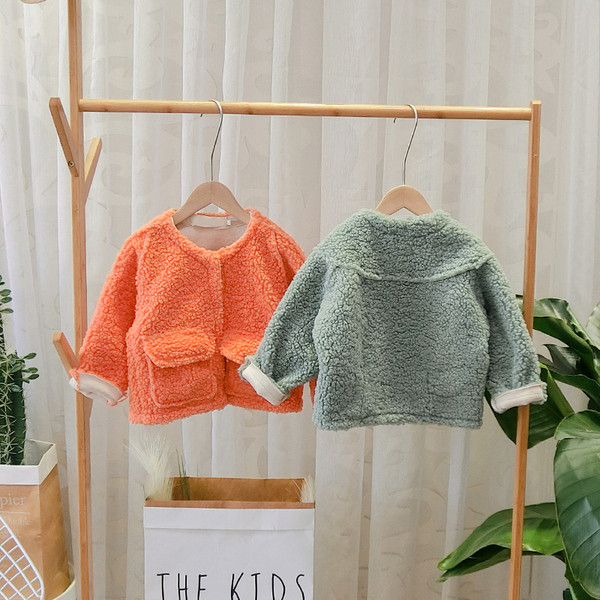 Нов модел детски суичър с джобове в зелен и оранжев цвят за момичета