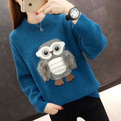 Alkalmi női pulóver 3D elemmel és ovális nyakkivágással