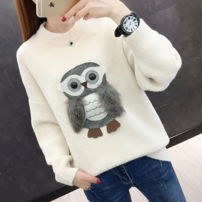 Alkalmi női pulóver 3D elemmel és ovális nyakkivágással