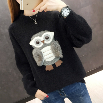 Alkalmi női pulóver 3D elemmel és ovális nyakkivágással