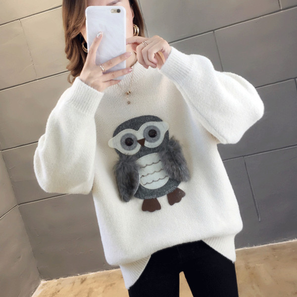 Alkalmi női pulóver 3D elemmel és ovális nyakkivágással