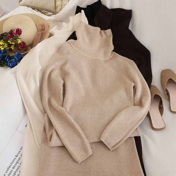 Aktuális téli ruha pólógallérral több színben