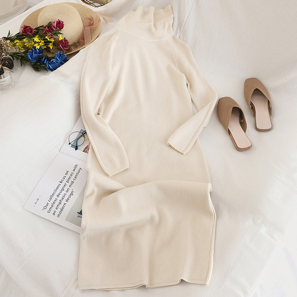 Aktuális téli ruha pólógallérral több színben