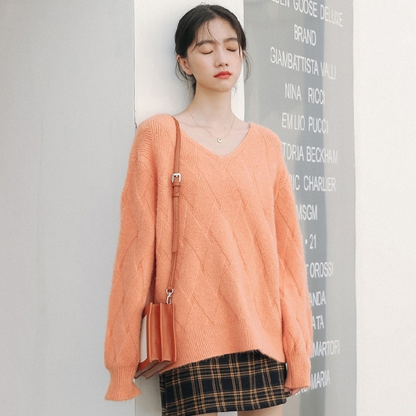 Alkalmi női pulóver spitz nyakkivágással és széles ujjakkal, négy színben