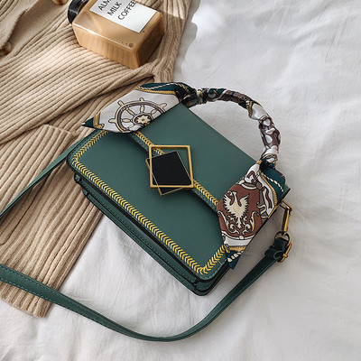 Μοντέρνα γυναικεία τσάντα με δύο λαβές σε διάφορα χρώματα