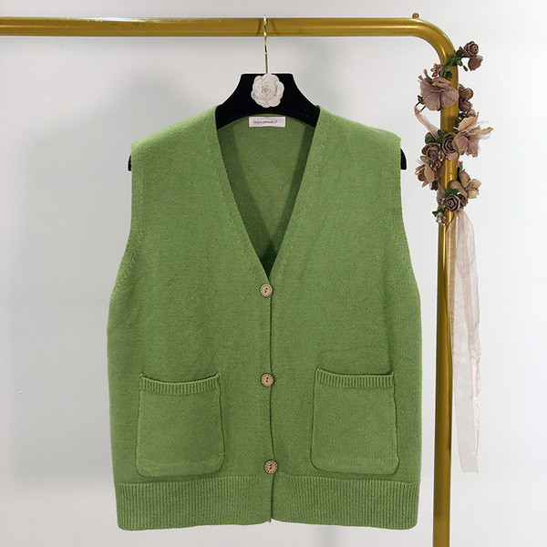 Vesta casual tricotata cu nasturi si buzunare