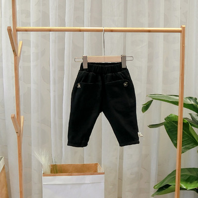 Modern, barna, bézs, fekete és zöld zsebes gyereknadrág