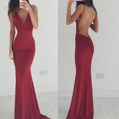 Elegáns női hosszú ruha csupasz háttal és mély dekoltázssal, három színben