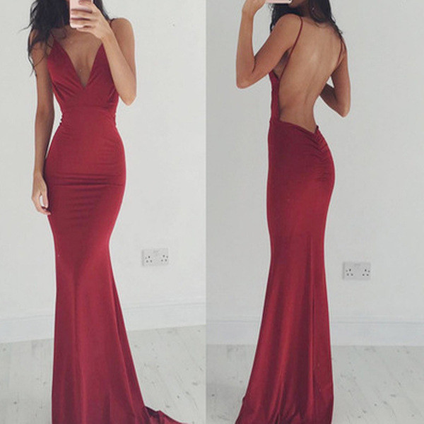 Elegáns női hosszú ruha csupasz háttal és mély dekoltázssal, három színben