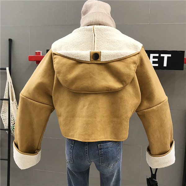 Geaca de dama moderna din piele intoarsa ecologica cu captuseala moale in mai multe culori