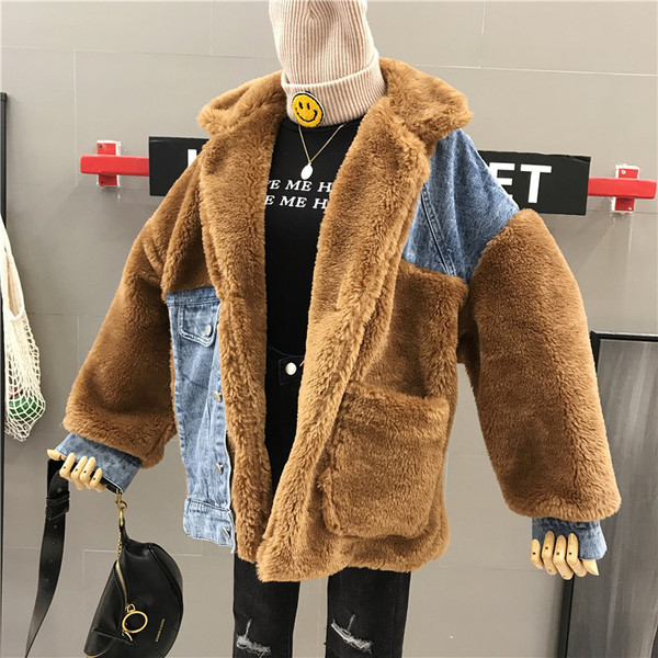 Model nou de jachetă de puf de damă cu buzunar de culoare maro și bej