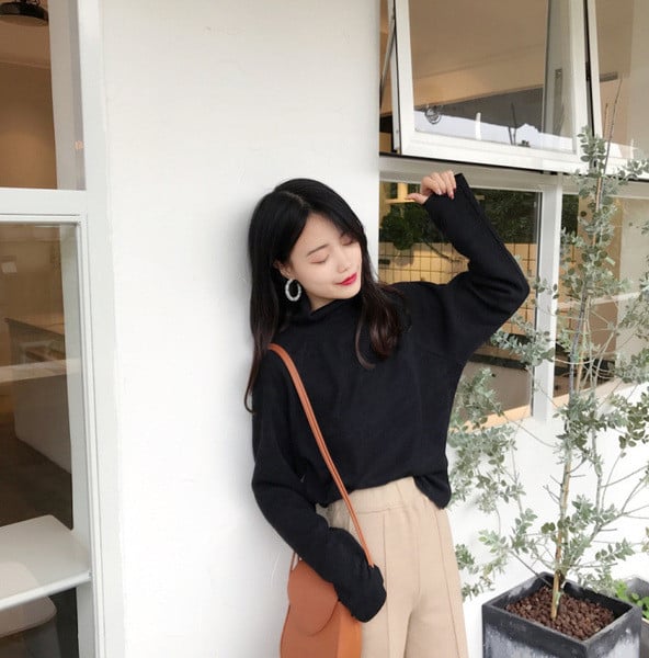 Casual γυναικείο πουλόβερ με φαρδιά μανίκια και υψηλό γιακά