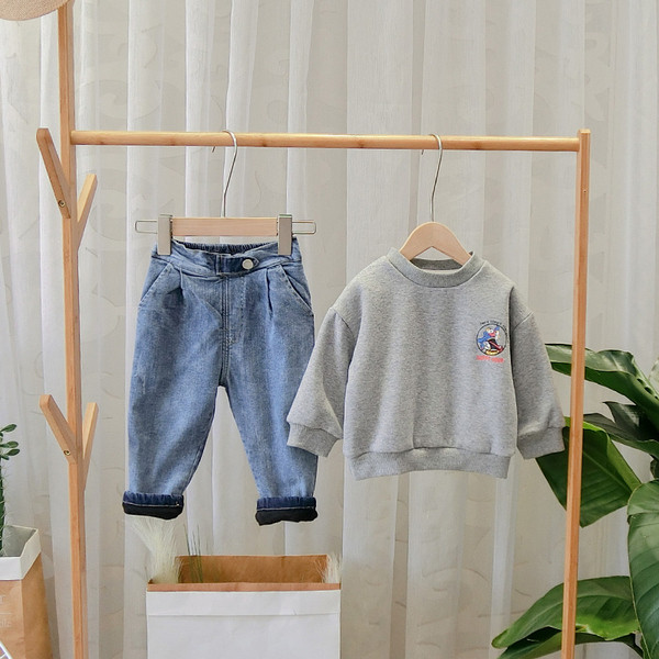 Σύγχρονη παιδική μπλούζα με γκρι και μαύρο χρώμα για αγόρια