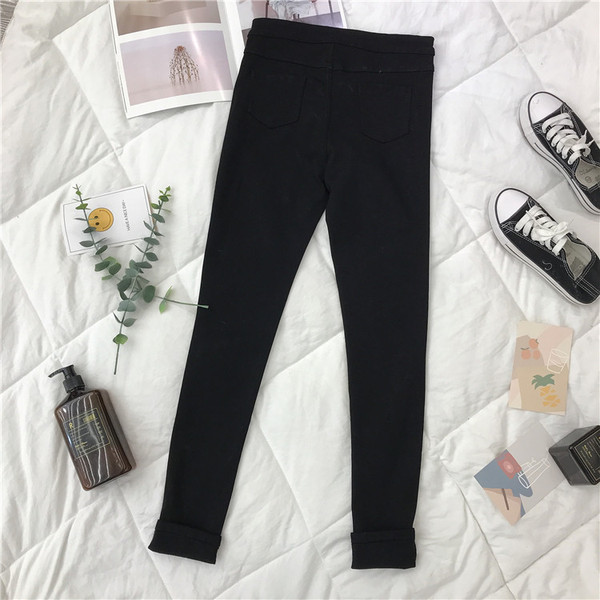 Pantaloni casual dama Model slim cu talie inalta in negru