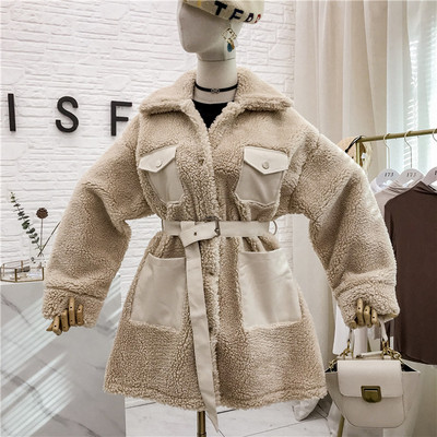 Aktuális női kabát bőr zsebekkel és övvel több színben