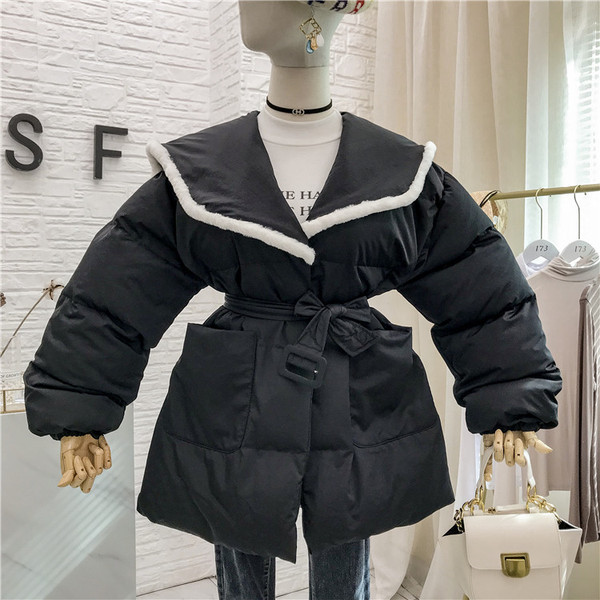 Női kabát övvel és zsebekkel fekete, barna és zöld színben