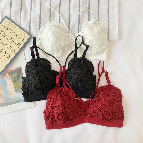 Модерен  дамски дантелен сутиен в три цвята