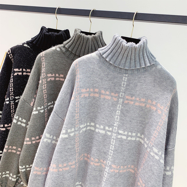 Μοντέρνο γυναικείο πουλόβερ  με μεγάλο κολάρο σε τρία χρώματα