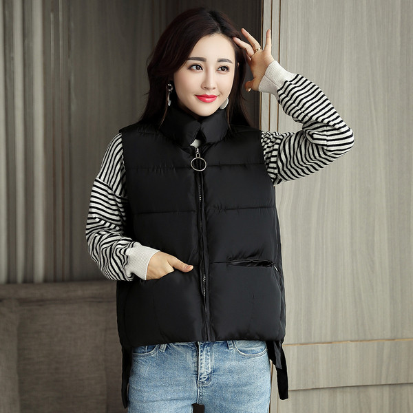 Vesta moderna dama - model scurt cu guler rotund in mai multe culori