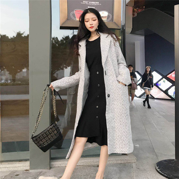 Palton lung de dama modern, de culoare deschisa