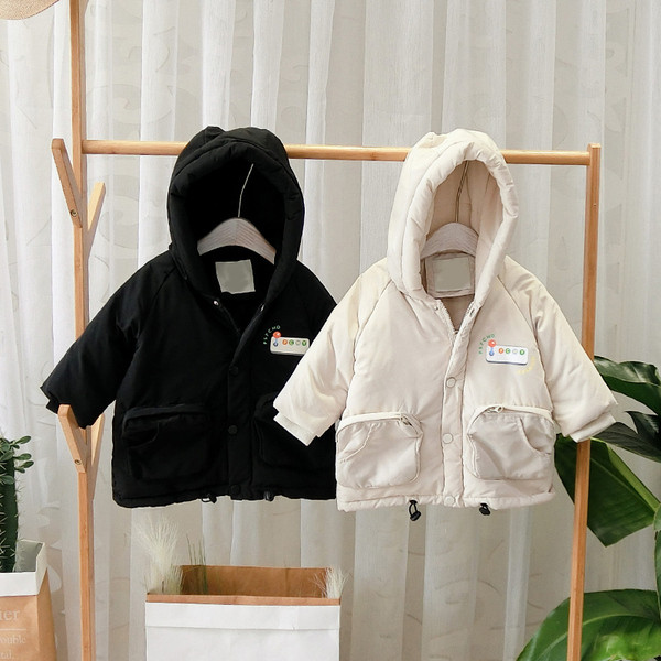 Új modell gyerek téli kabát kapucnival, cipzárral és gombokkal zöld, fekete és bézs színben