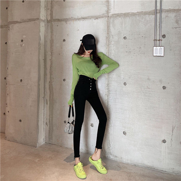 Női farmer magas derékkal, kék és fekete színben