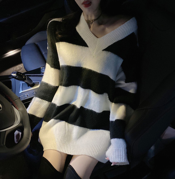 Μακρύ και φαρδύ ριγέ πουλόβερ με λαιμόκοψη