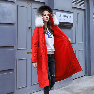 Κομψό χειμωνιάτικο γυναικείο μπουφάν με απαλή επένδυση και πολύχρωμη γούνα σε διάφορα χρώματα