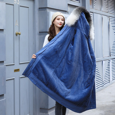 Κομψό χειμωνιάτικο γυναικείο μπουφάν με απαλή επένδυση και πολύχρωμη γούνα σε διάφορα χρώματα