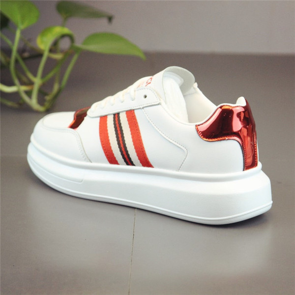 Μοντέρνα γυναικεία παπούτσια με δεσμούς σε δύο χρώματα