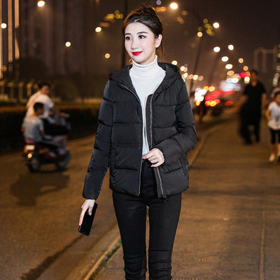 Κοντό γυναικείο μπουφάν φθινόπωρο-χειμώνα με κουκούλα