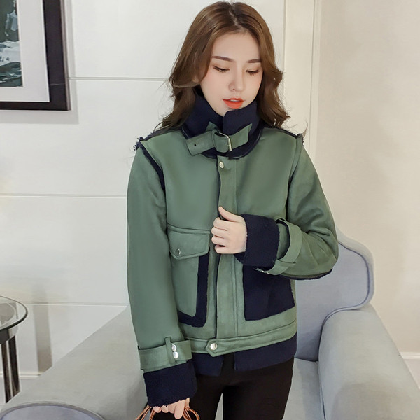 Модерно дамско късо палто с копчета и цип в зелен цвят