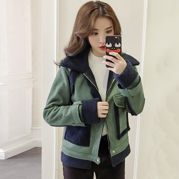 Модерно дамско късо палто с копчета и цип в зелен цвят