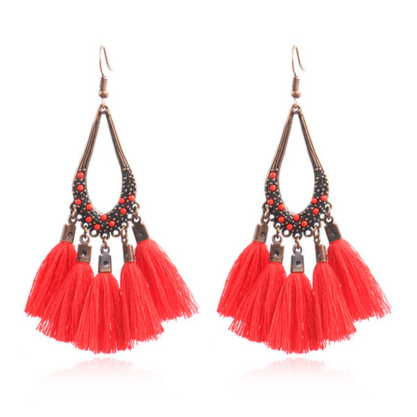 Μοντέρνα γυναικεία σκουλαρίκια με κρόσσια σε τρία χρώματα