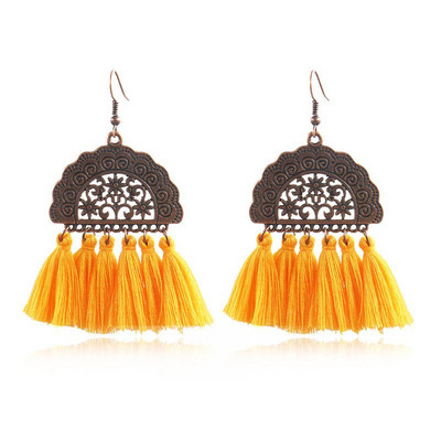 Stílusos női fülbevaló rojtokkal, négy színben