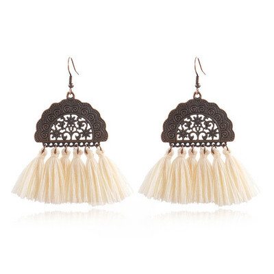 Stílusos női fülbevaló rojtokkal, négy színben