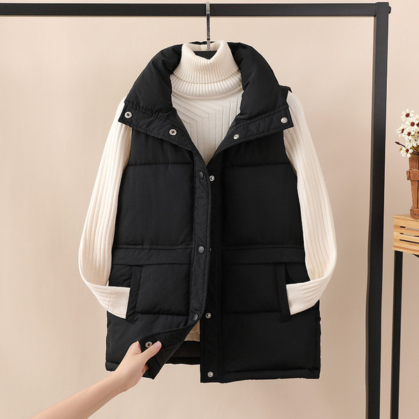 Vesta de dama cu nasturi si buzunare in mai multe culori diferite