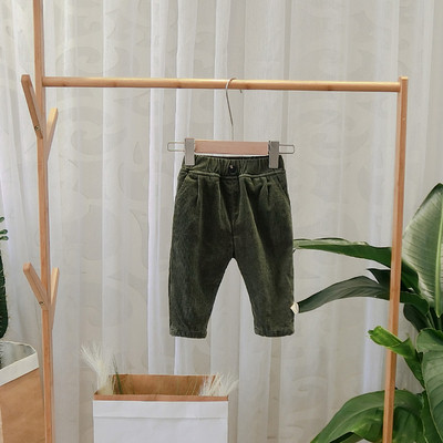 Új modell gyereknadrág fiúknak zöld, bézs és szürke színben