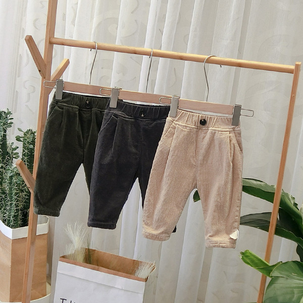 Нов модел детски панталони за момчета в зелен,бежов и сив цвят