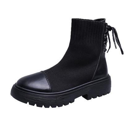 Καθημερινές γυναικείες μπότες  με παχιά σόλα και μαύρους δεσμούς