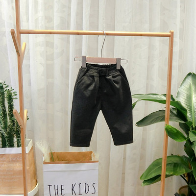 Μοντέρνα παιδικά παντελόνια για αγόρια σε μαύρο και καφέ χρώμα