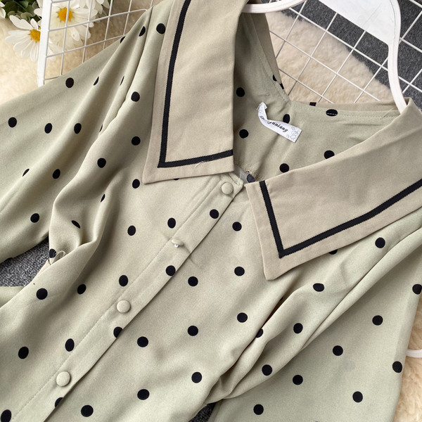 Rochie moderna de dama cu buline cu guler in trei culori