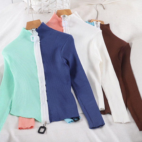 Μοντέρνα γυναικεία μπλούζα με φερμουάρ και ψηλό γιακά σε τρία χρώματα