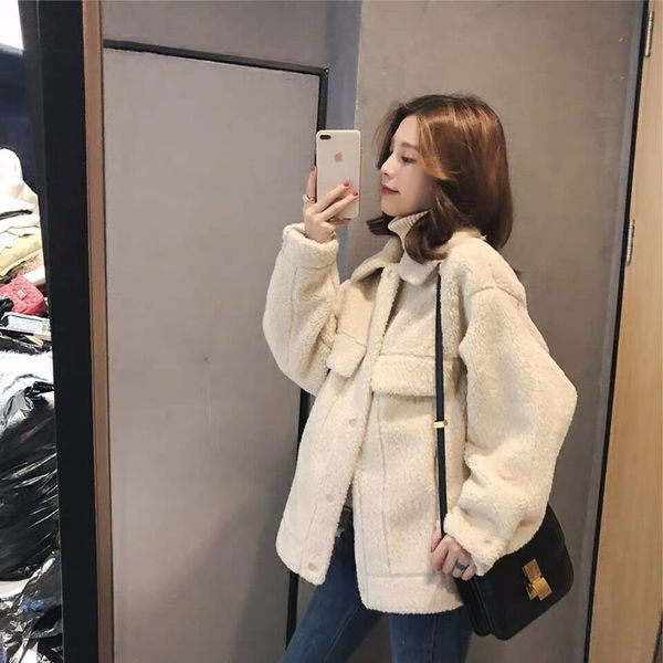 Geaca casual dama model larg in maro si alb