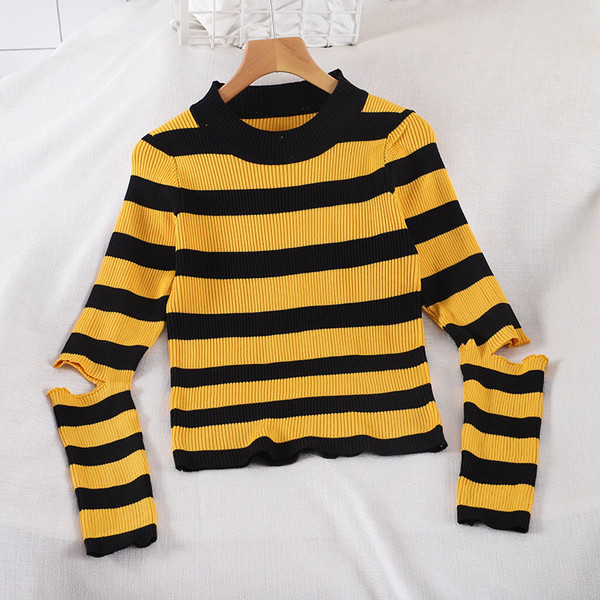 Bluză casual de damă cu dungi în două culori, cu decupaje