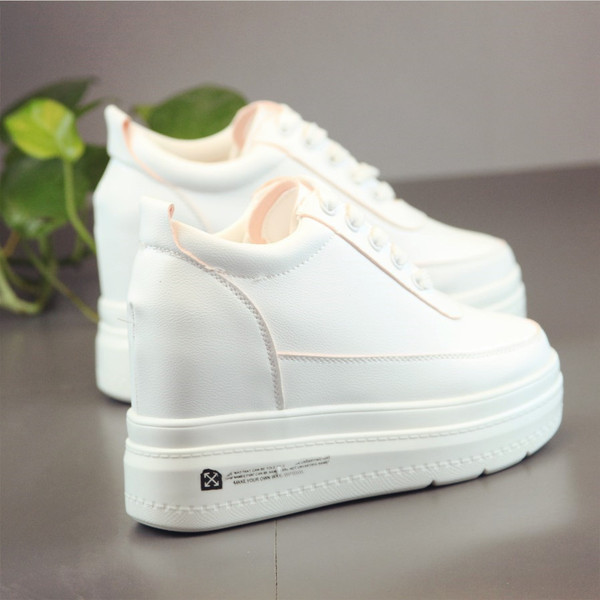 Μοντέρνα γυναικεία παπούτσια πλατφόρμας σε τέσσερα χρώματα