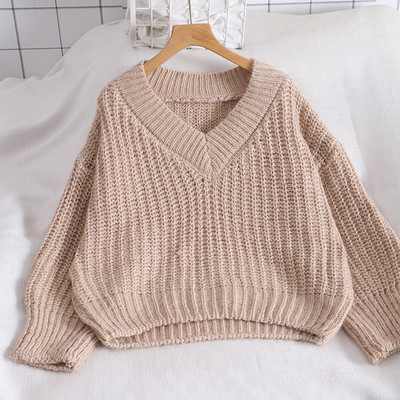 Μοντέρνο γυναικείο πουλόβερ με λαιμόκοψη και μακρύ μανίκι σε τέσσερα χρώματα