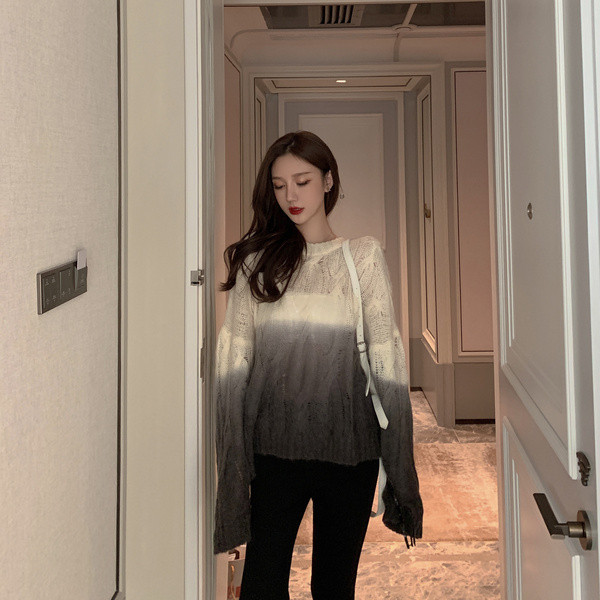 Γυναικείο φαρδύ πουλόβερ σε λαμπερά χρώματα