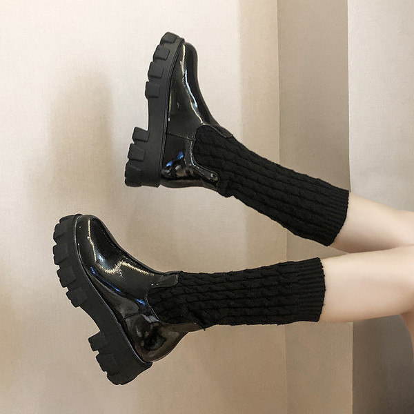 Cizme casual dama cu talpa aspra in negru - doua modele